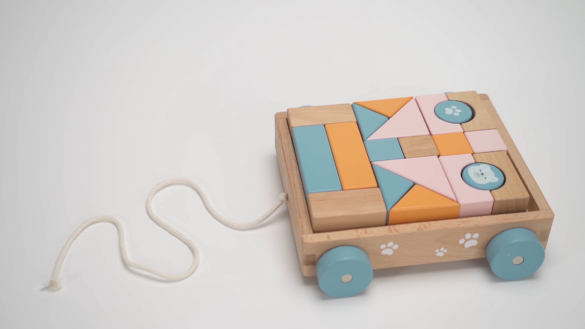 ゆーといぴあ 積み木 おもちゃ Amazon | 無塗装 38ピース 音が鳴る 積み木 立方体 収納ワゴン