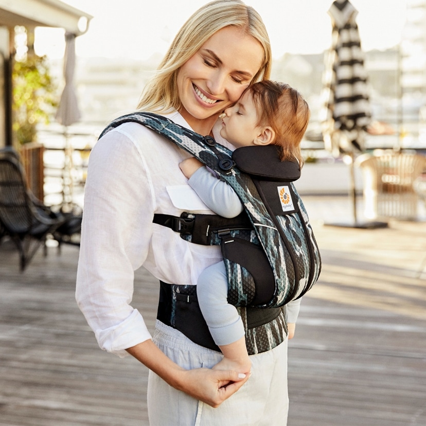 Ergobaby エルゴベビー OMNI Breeze ペイントブラック