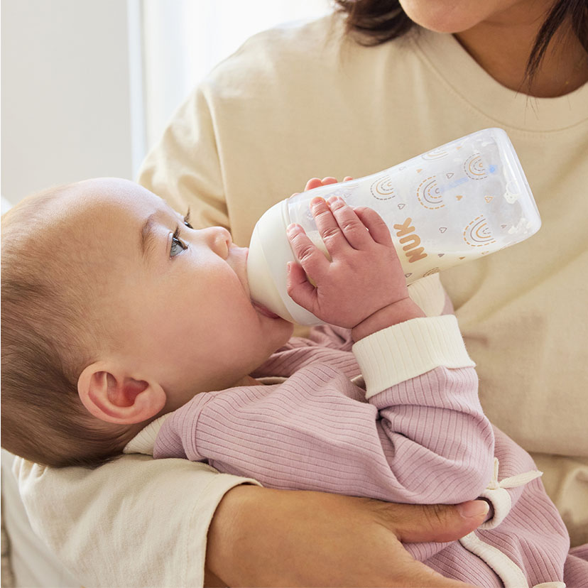 パーフェクトマッチほ乳びん（プラスチック製）/260ml/レインボー/適温目盛り付き 260ml/レインボー/適温目盛り付き