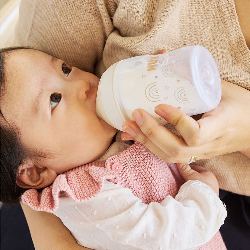 パーフェクトマッチほ乳びん（プラスチック製）/150ml/レインボー/適温目盛り付き 150ml/レインボー/適温目盛り付き