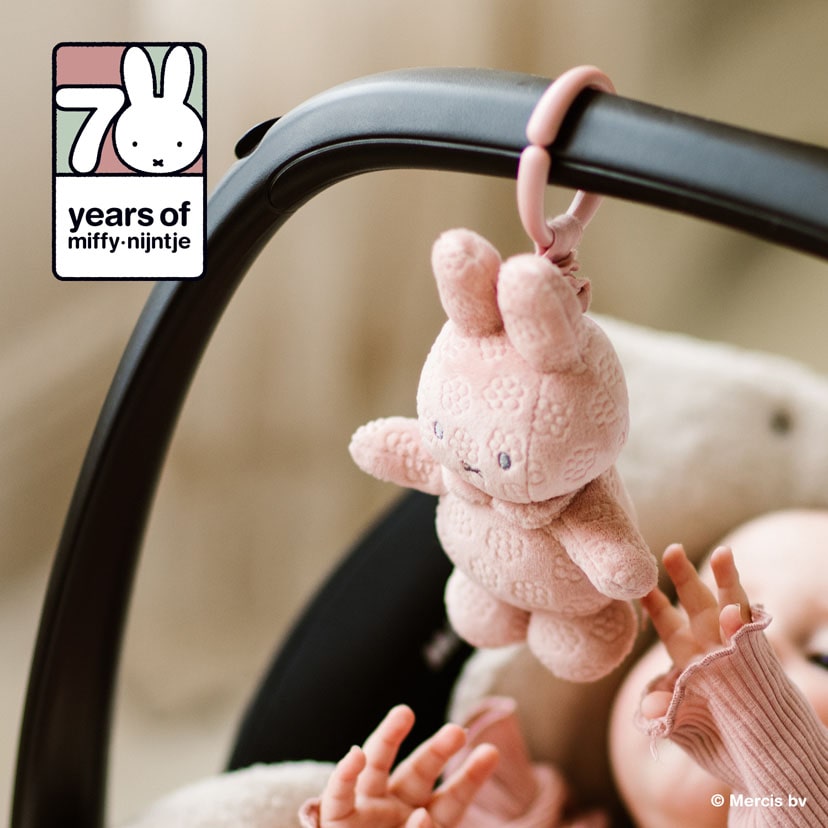 10月4日発売】Miffy Flower ぶるぶるトイ/ストロベリー