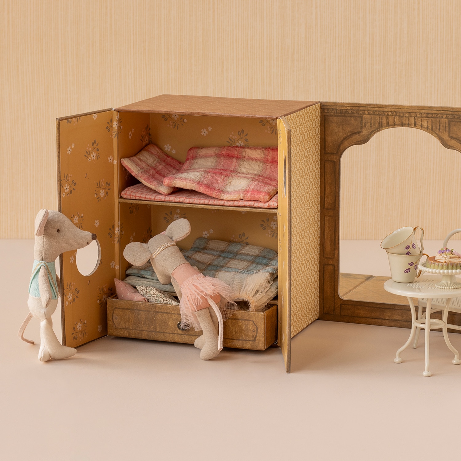 バレエダンススタジオセット/いもうとネズミとおとうとネズミとリビングルーム